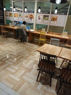 マルイシティ横浜店 パブリックフリースペース モバイラーズオアシス